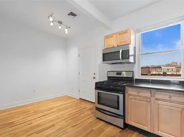 302 2nd Street image 13 of 19