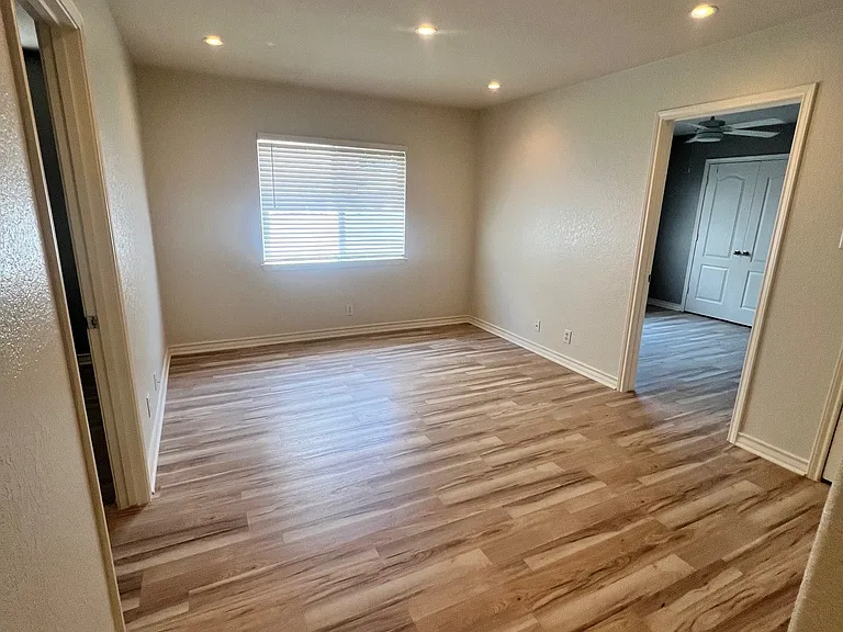 10547 Weser Ln — Photo 12