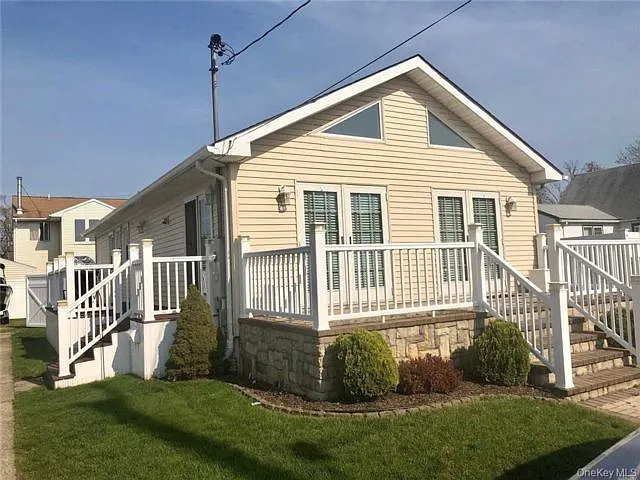 188 Daytona St — Photo 2