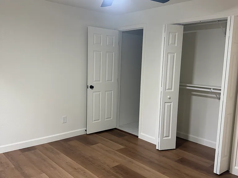1003 Adams Ave — Photo 3