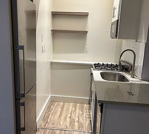 5th image of 164 W 128th St APT 1