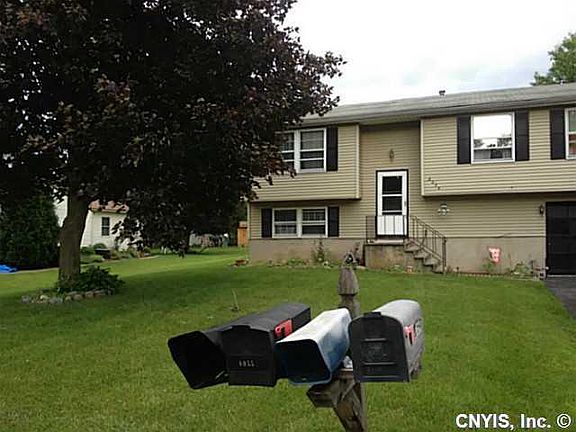 2nd image of 8054 Crockett Dr