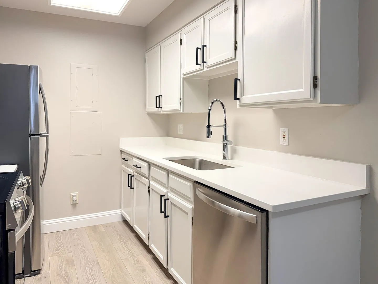 Updated Condo in Aurora — Photo 3