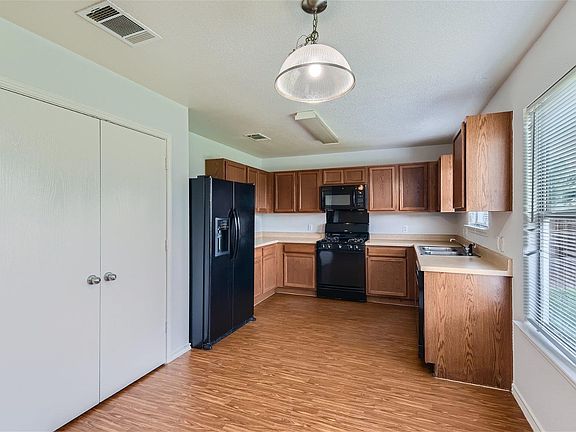 3rd image of 18408 Cloudmore Ln