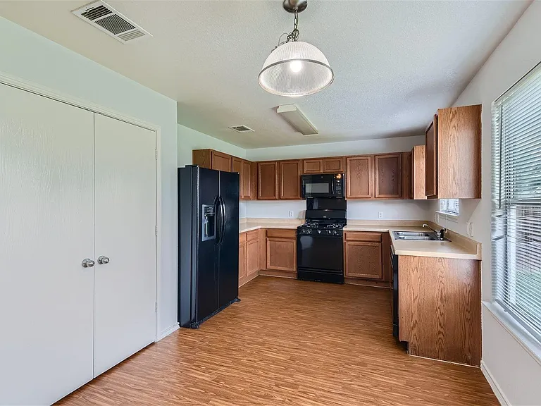 18408 Cloudmore Ln — Photo 3