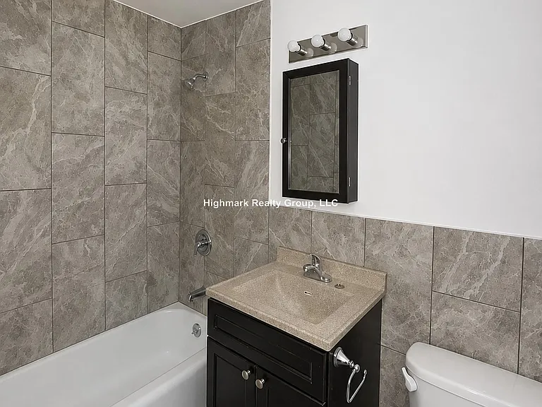8500 Waukegan Rd #12 — Photo 9