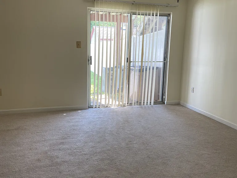 212 Mulberry Ridge Ct — Photo 13