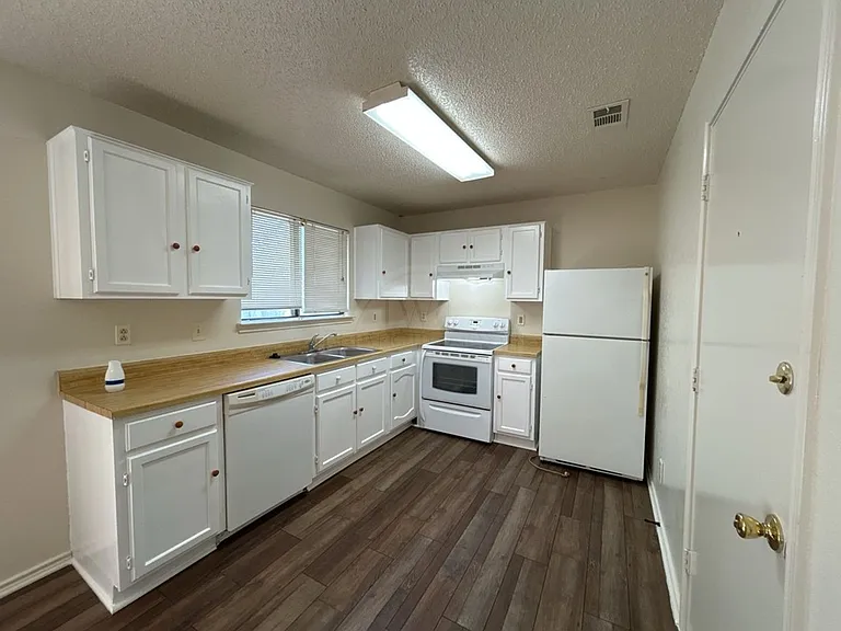 3806 London Ln — Photo 14