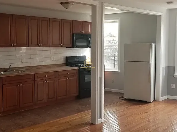 487 18th Ave #77, Newark, NJ 07103