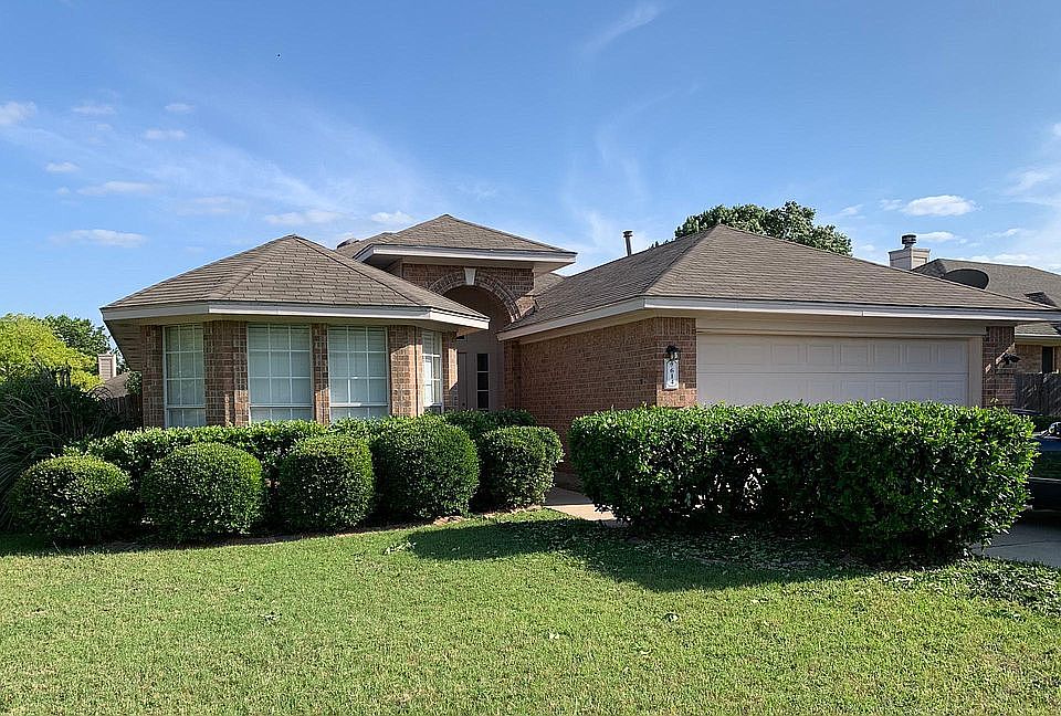 1st image of 614 Thrush Dr