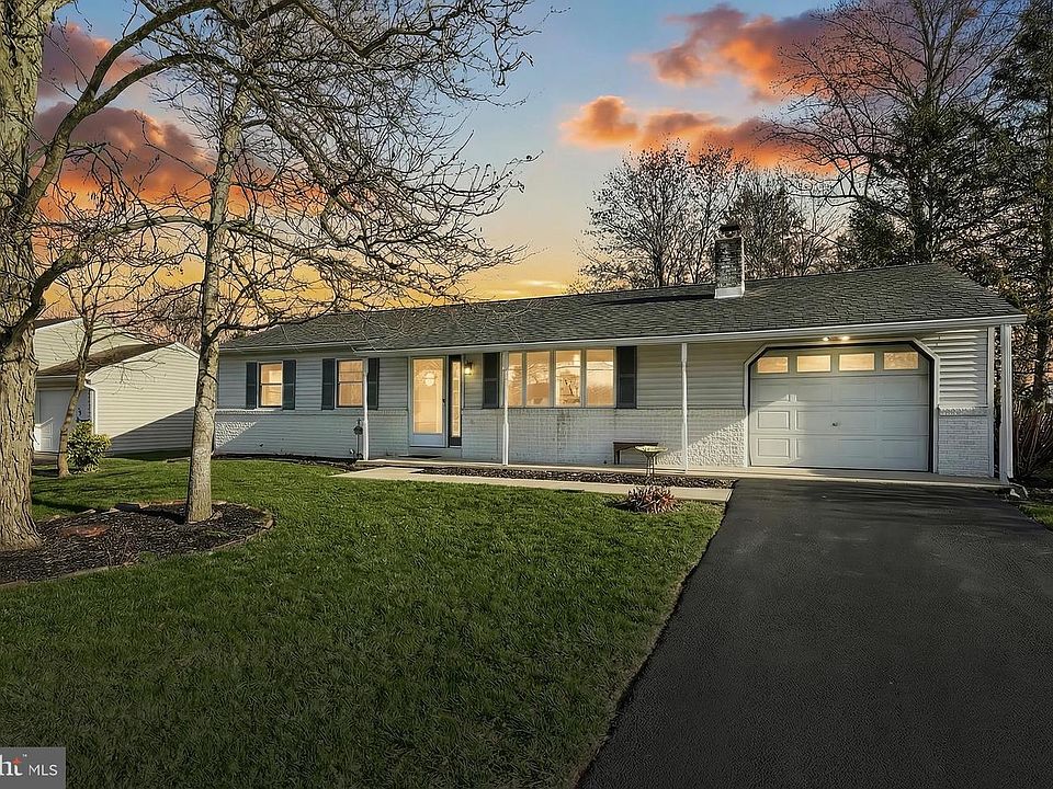 1st image of 98 Schofield Dr