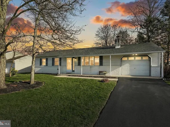 98 Schofield Dr, East Berlin, PA 17316