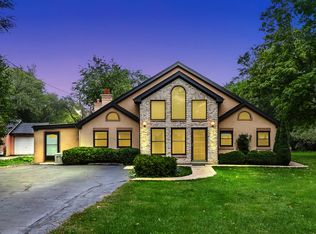 2919 Jackson Dr, Arlington Heights, IL