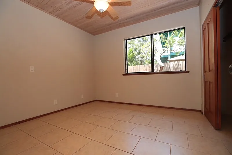 3 bed, 1600 sqft, $4,200 — Photo 3
