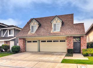 3487 Wimbledon Way, Costa Mesa, CA 92626