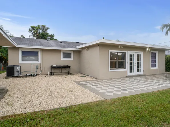 636 Snead Circle, West Palm Beach, FL 33413