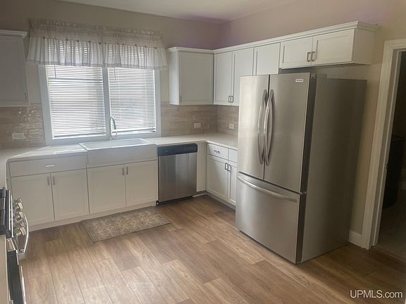 5th image of 313 N Pioneer Ave