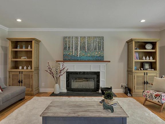 4th image of 3835 Melody Ln