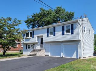 125 Merchants Ave, South Plainfield, NJ 07080