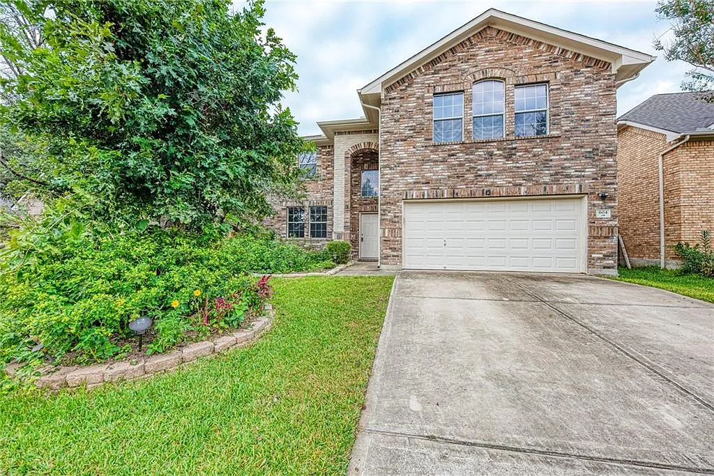 4 bed, 3072 sqft, $2,800 — Photo 4