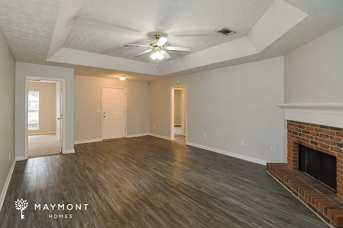 3 bed, 2.0 bath, 1421 sqft, $1,645 — Photo 4