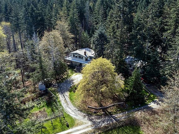 2nd image of 2083 N End Rd