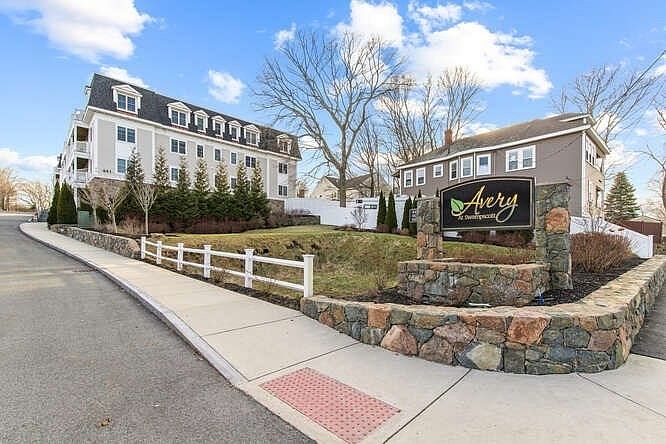 1st image of 445 Essex St Unit 301