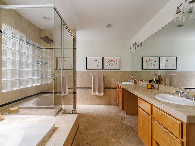 13230 Hesby St — Photo 30