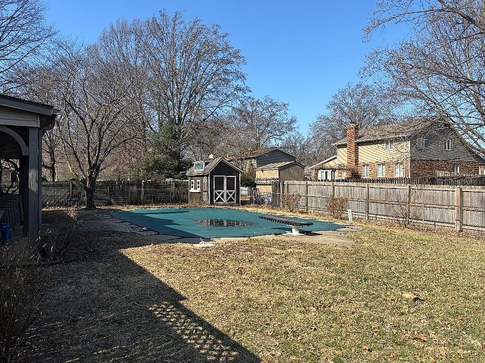 2nd image of 21 Teakwood Dr