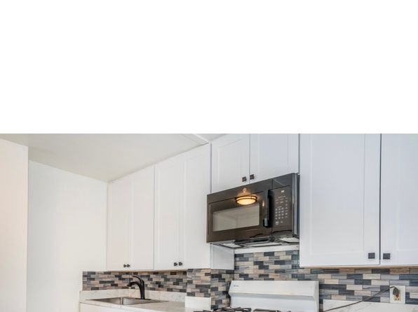 3bd 1ba — 30 N 1st St Unit 2