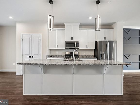 5th image of 2823 Toles Park Dr