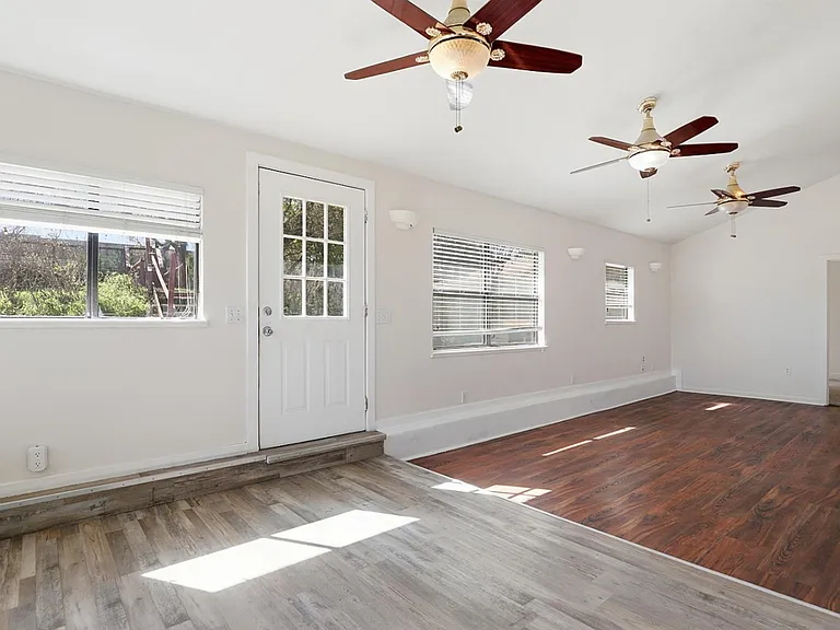 128 Skyview Ter — Photo 9