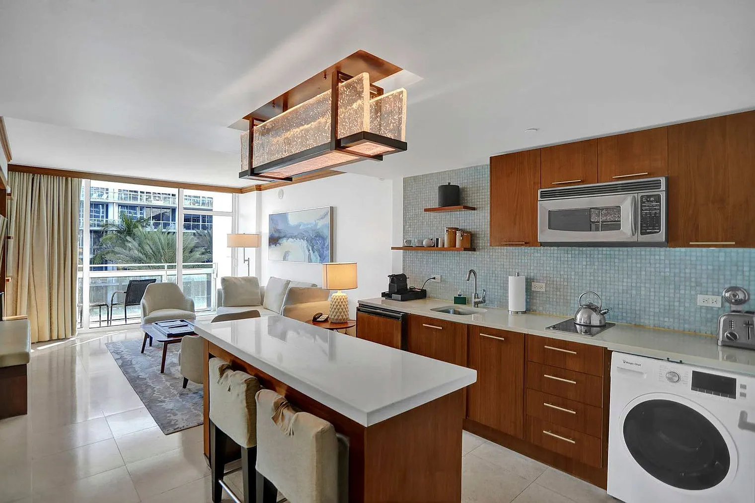 1 bed, 1.0 bath, 548 sqft, $4,051 — Photo 4