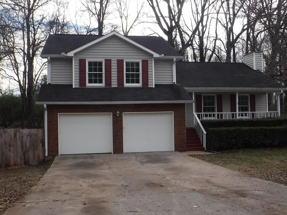 2nd image of 2350 Whitebluff Way