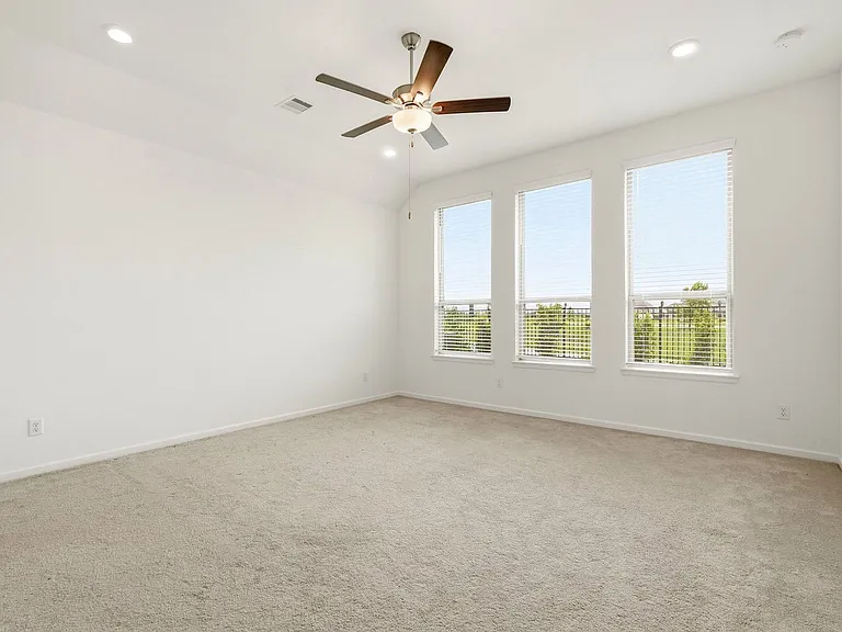 15551 Blue Lake Dr — Photo 13