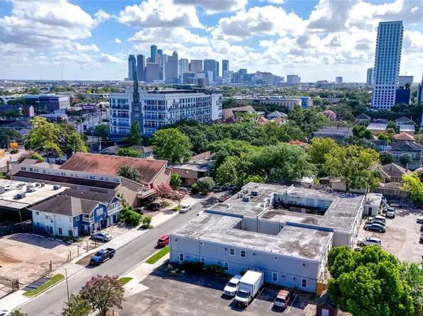 1423 Hawthorne St APT 2, Houston, TX 77006