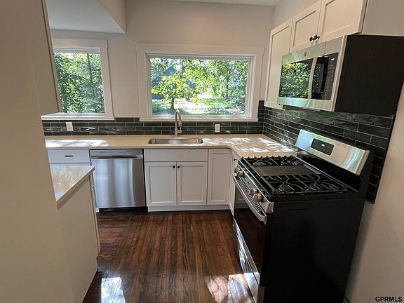 5th image of 4723 Fowler Ave