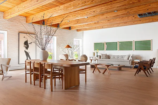 Sold by Compass | media 1