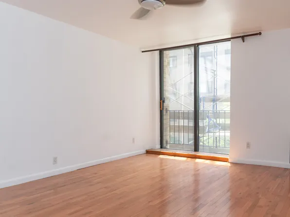 215 East 24th Street image 5 of 13