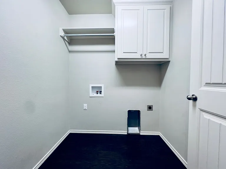 2805 113th St — Photo 15
