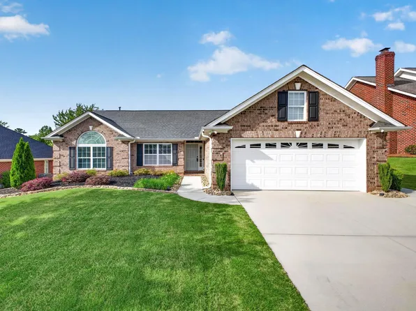 11 Cedarcrest Ct, Simpsonville, SC 29680