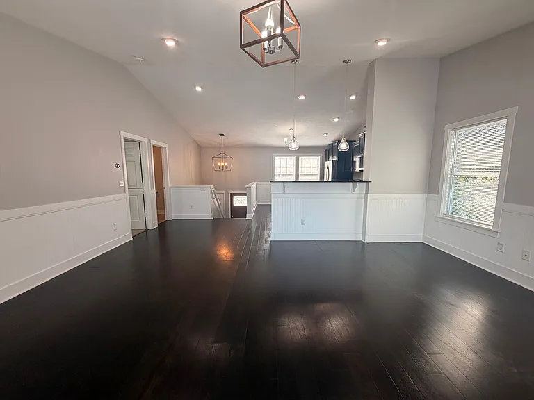 1627 Hamlet Dr SE — Photo 7