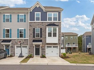 1725 Ark Royal Rd, Chesapeake, VA 23323