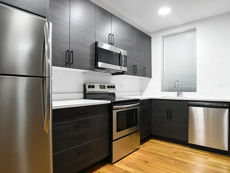 939 Woodycrest Ave #220 — Photo 4