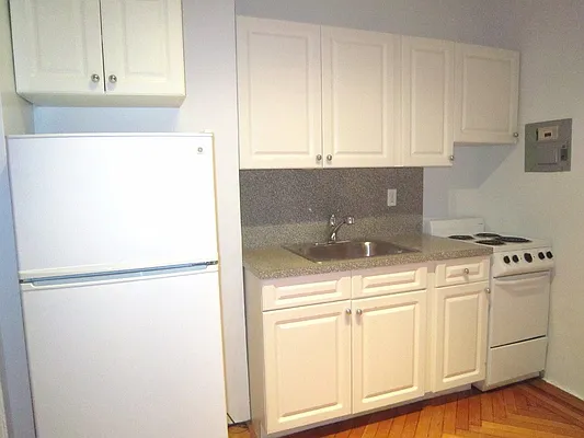 Rented by City Connections Realty | media 39