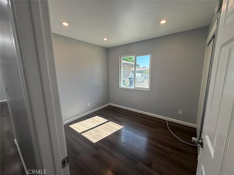 43051 Yew St — Photo 6