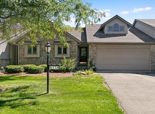 6372 Springmont Ct, Hudsonville, MI 49426