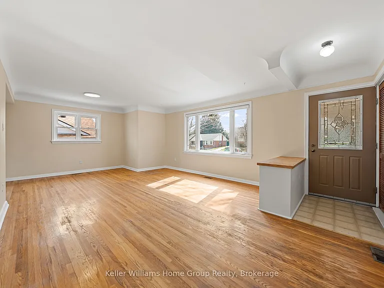 20 Cadillac Dr — Photo 6