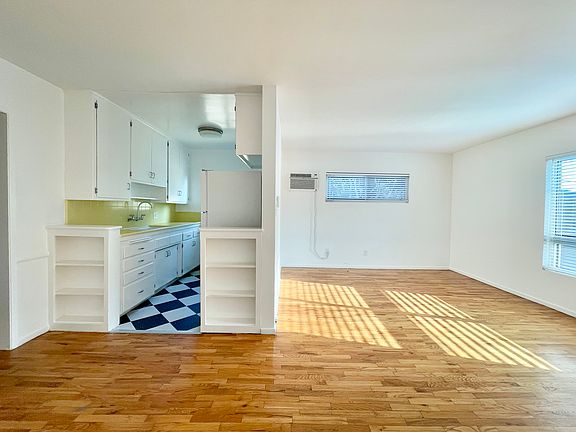 5th image of 1120 N Curson Ave APT 14