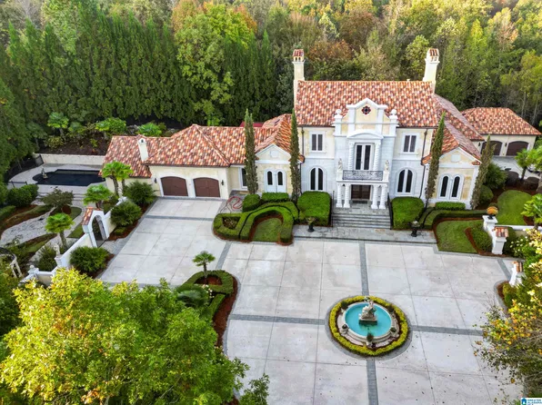 7306 Wakefield Rd, Vestavia, AL 35242